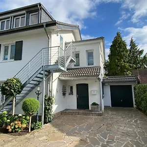 Apartment Dg Mit Separatem Eingang Nahe Düsseldorf, Meerbusch
